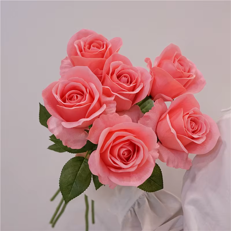 Rose Esha artificielle au toucher réel