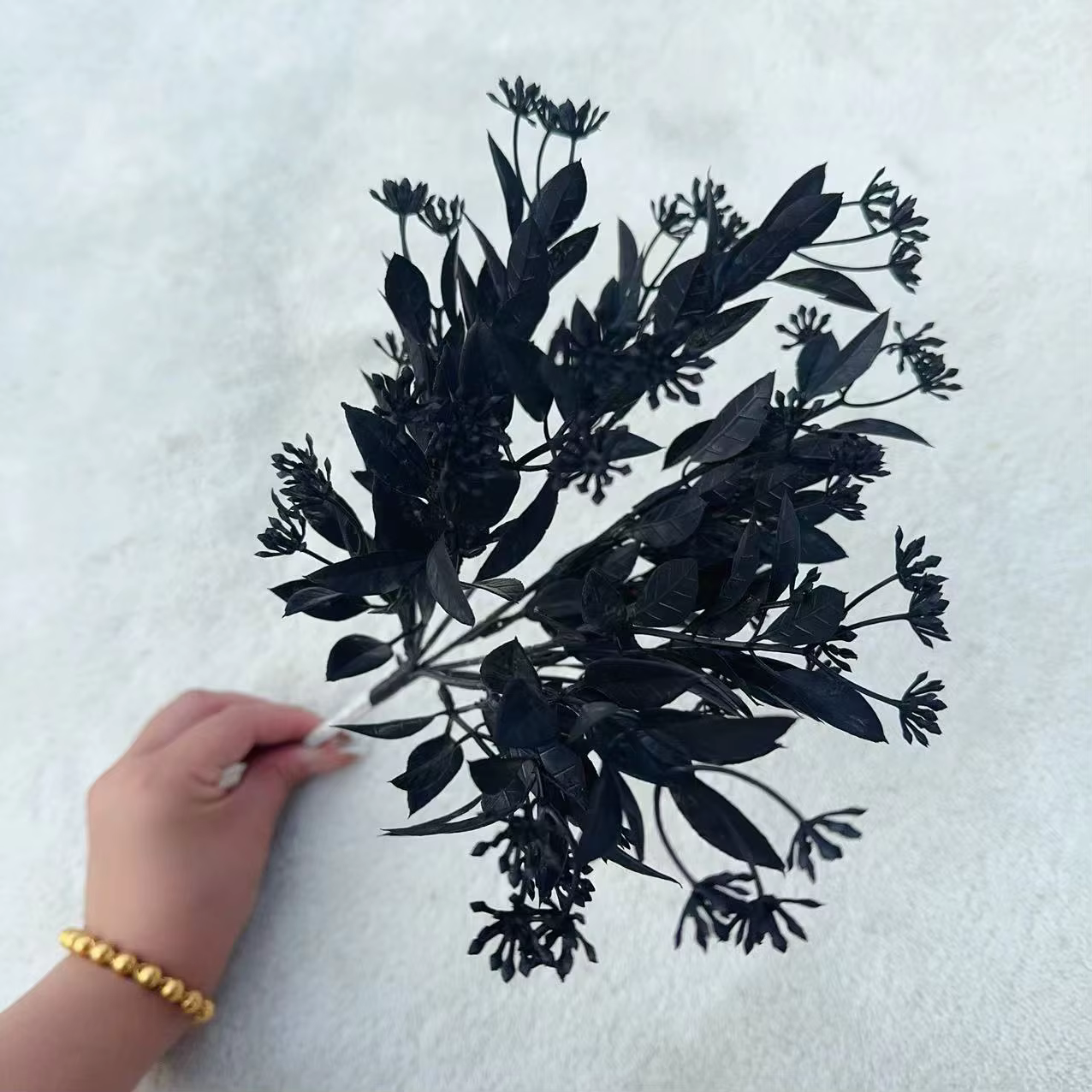 1 pièces noir Halloween fleur artificielle plantes en soie laisser branche bambou Dahlia fête événement Bouquet Floral maison Table Decorayion