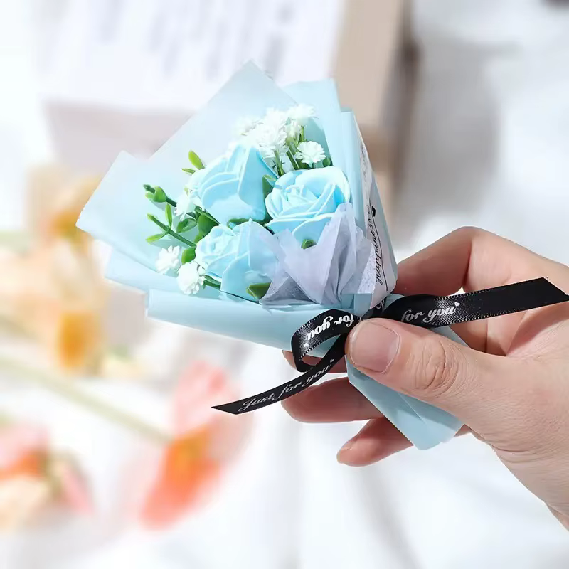 1 mini bouquet de roses