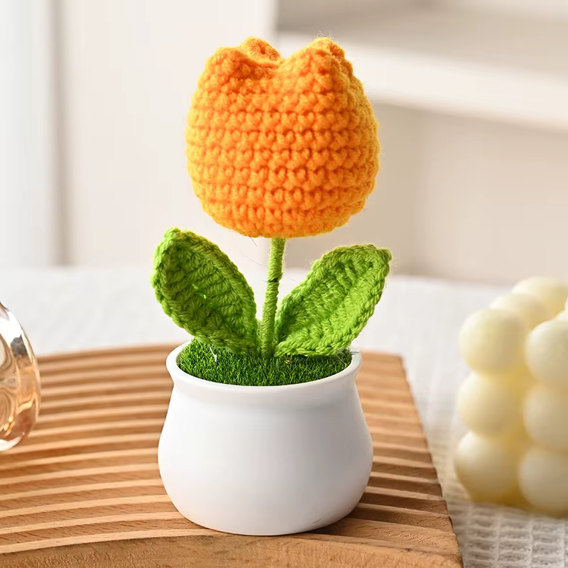 Mini tulipes au crochet en pot