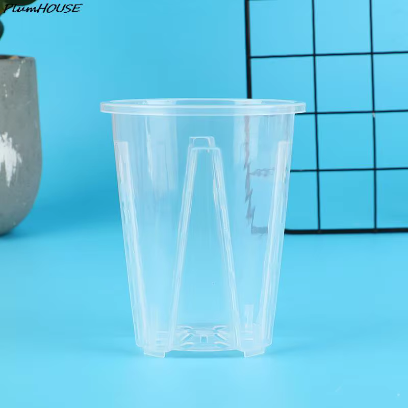 Pot de plante en plastique transparent