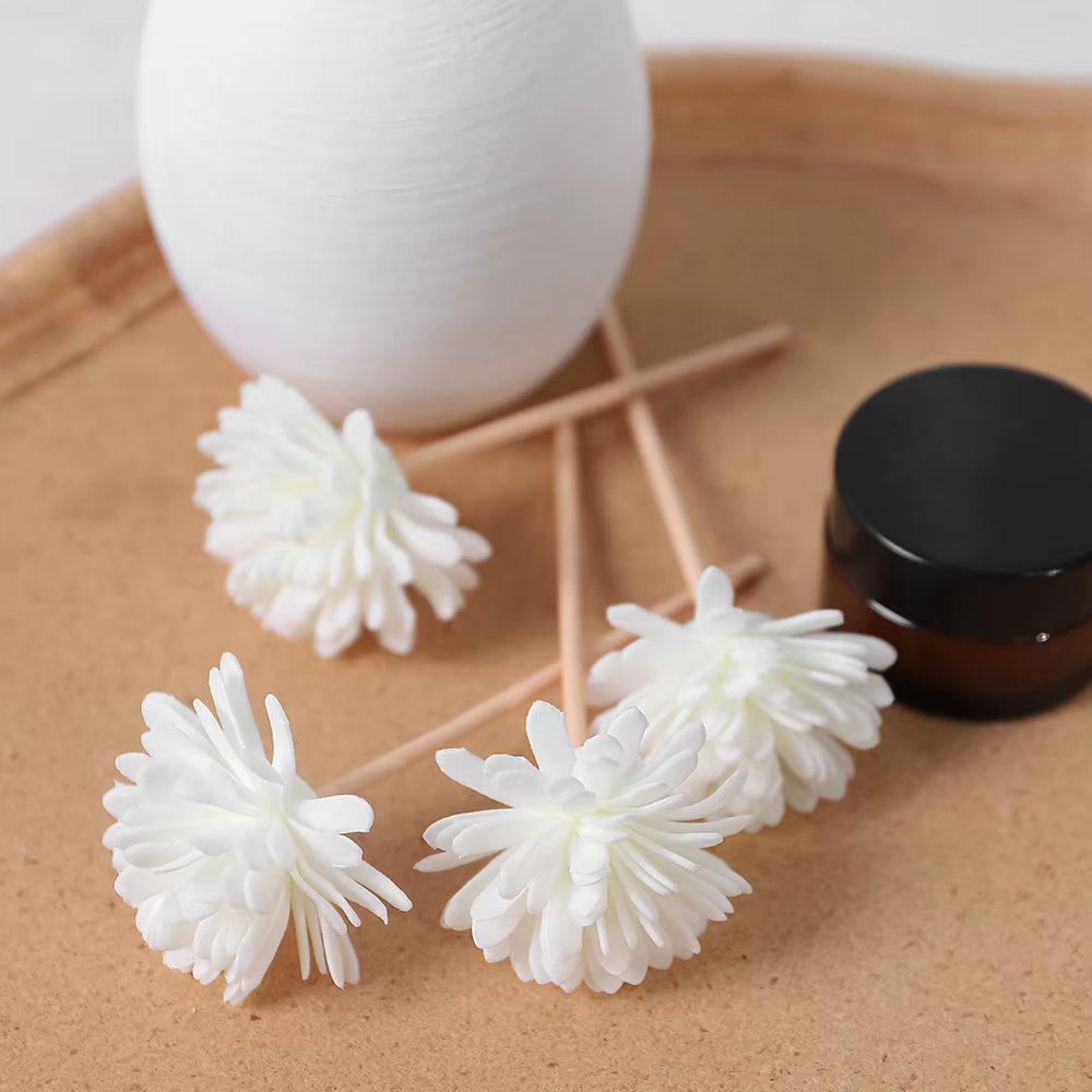 Fleur artificielle en mousse blanche-neige
