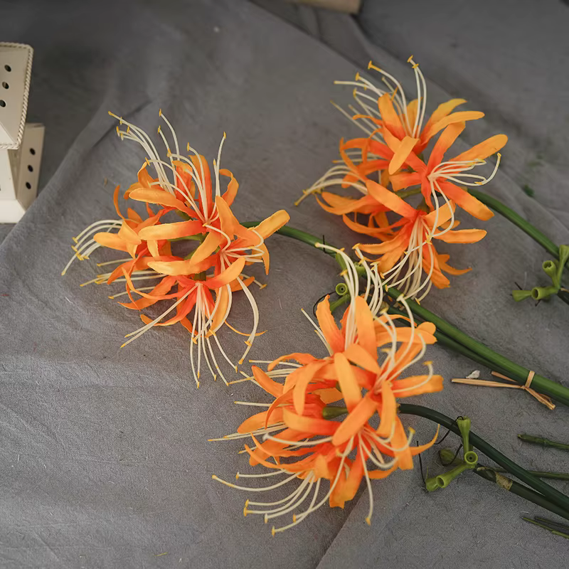 Fleurs artificielles en soie de lys d'araignée rouge