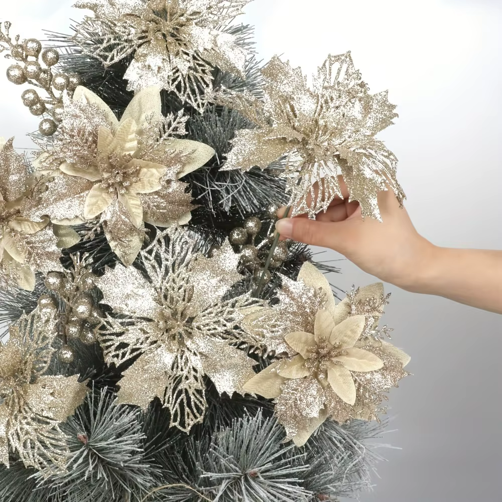 Bouquet de fleurs de noël artificielles et de baies à paillettes