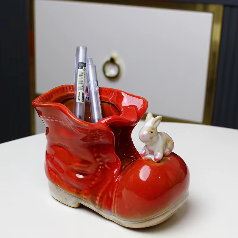 Pot de fleur artisanal en céramique en forme de chaussure