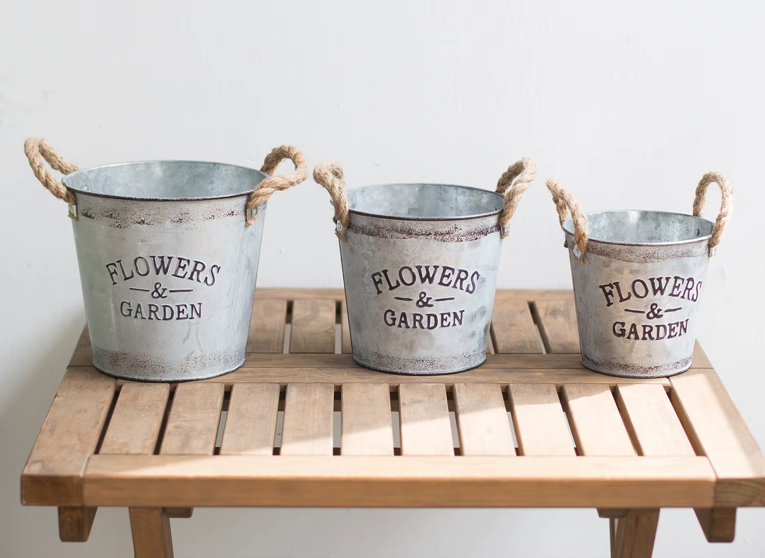 Pot de fleurs polyvalent en fer