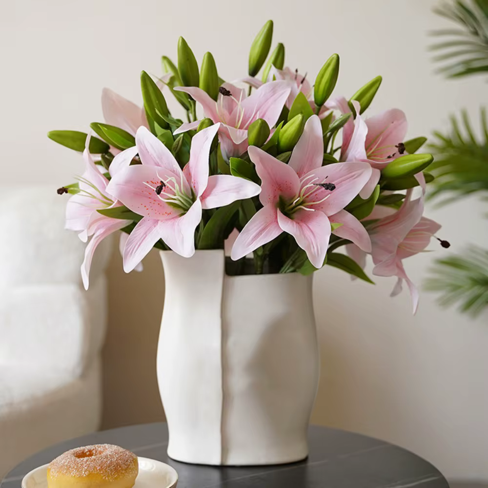 1 lot avec 3 fleurs et 1 bouton de fleur artificielle de lys