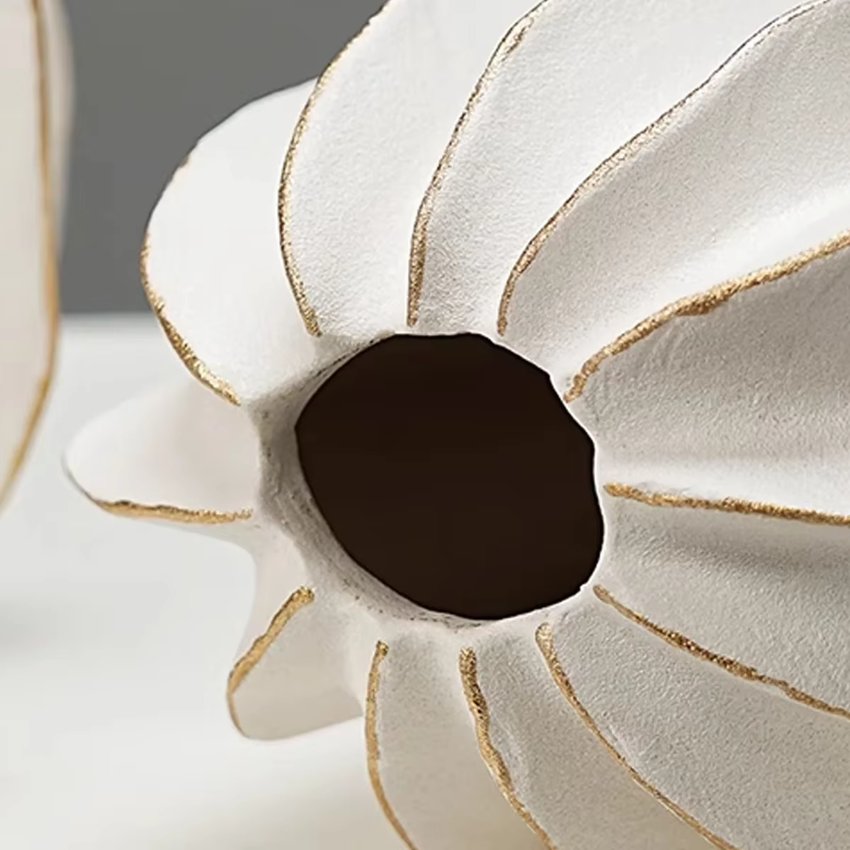 Vase en céramique en forme d'étoile