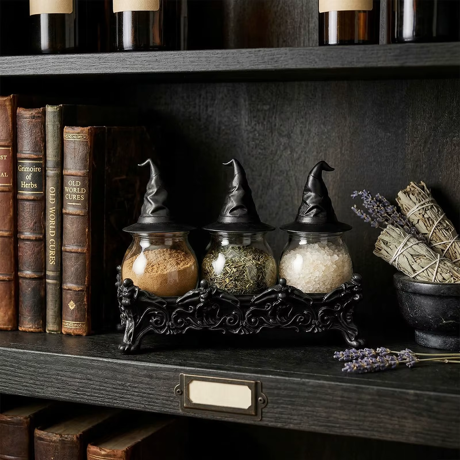 Ensemble de 3 pots à épices gothiques d'apothicaire avec couvercles en forme de chapeau de sorcière, décor de cuisine vintage unique, style Witchcore, ensemble de contenants de rangement pour épices