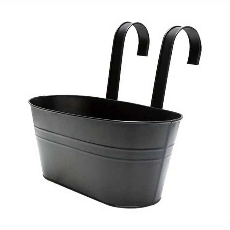 Pots de fleurs en fer avec trous et crochets de proximité