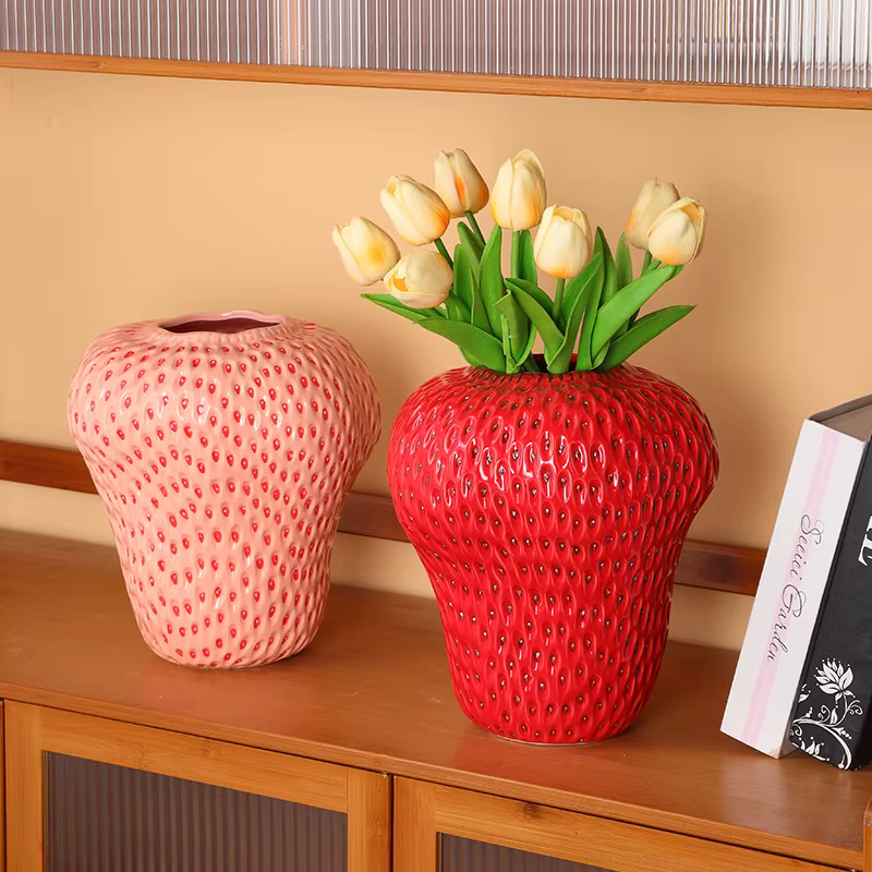 Vase à fraises en céramique