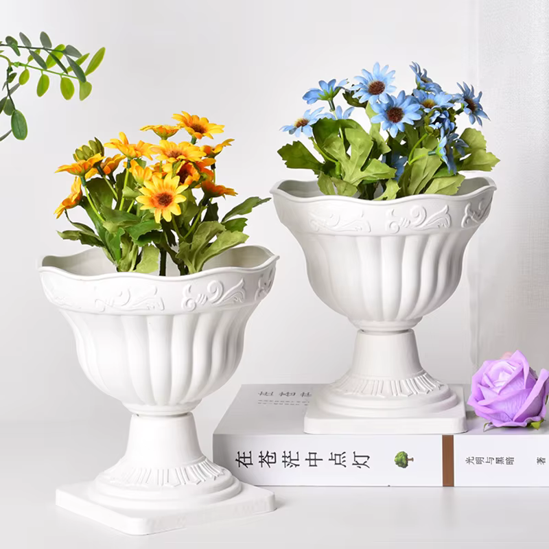 Vases en plastique simples pour plantes