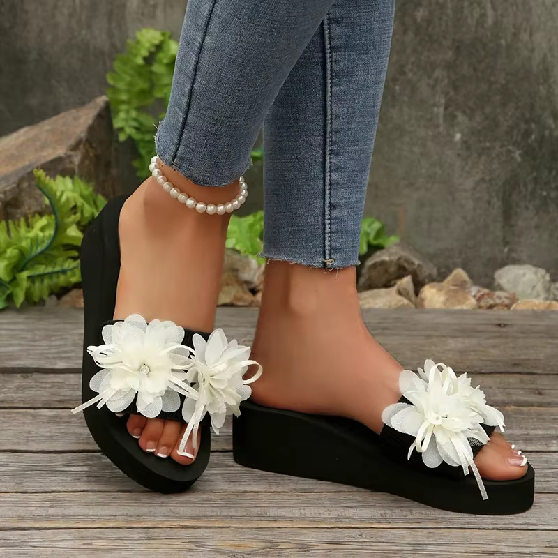 Mode fleur compensées talon haut maison pantoufles femmes été semelle épaisse tirer sur chaussures dames plage pantoufles plates décontractées Mujer