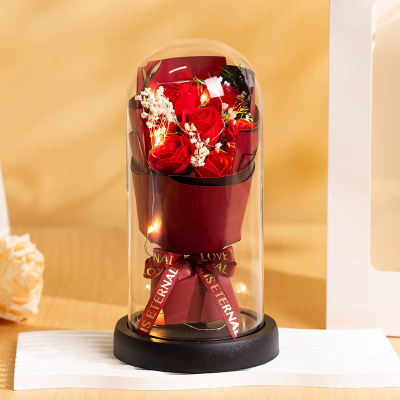 Bouquet de roses éternelles sous cloche en verre – Un cadeau pour votre petite amie