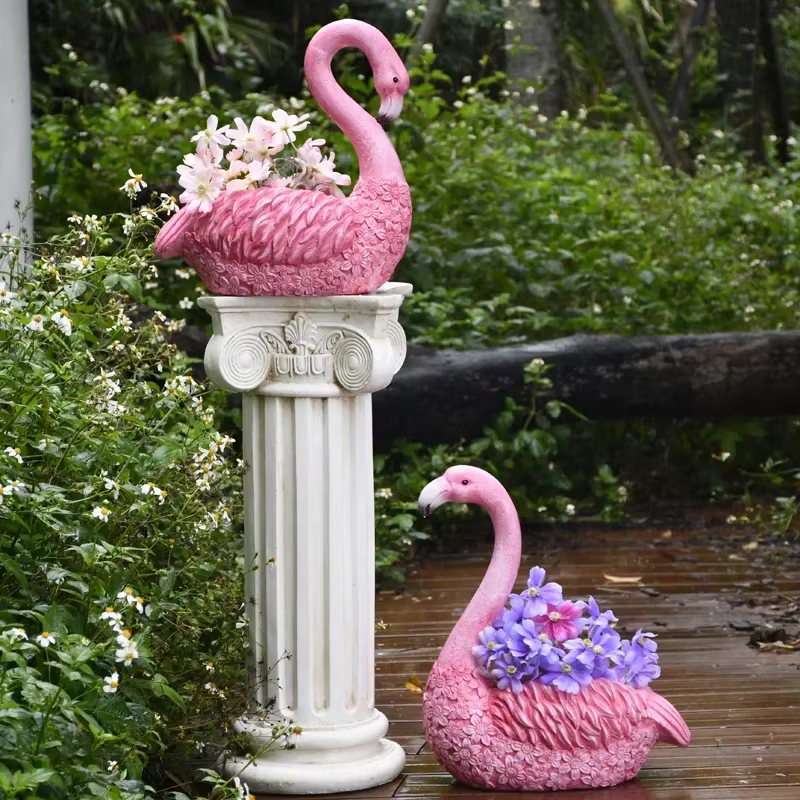 Bassin de fleurs de flamant rose créatif