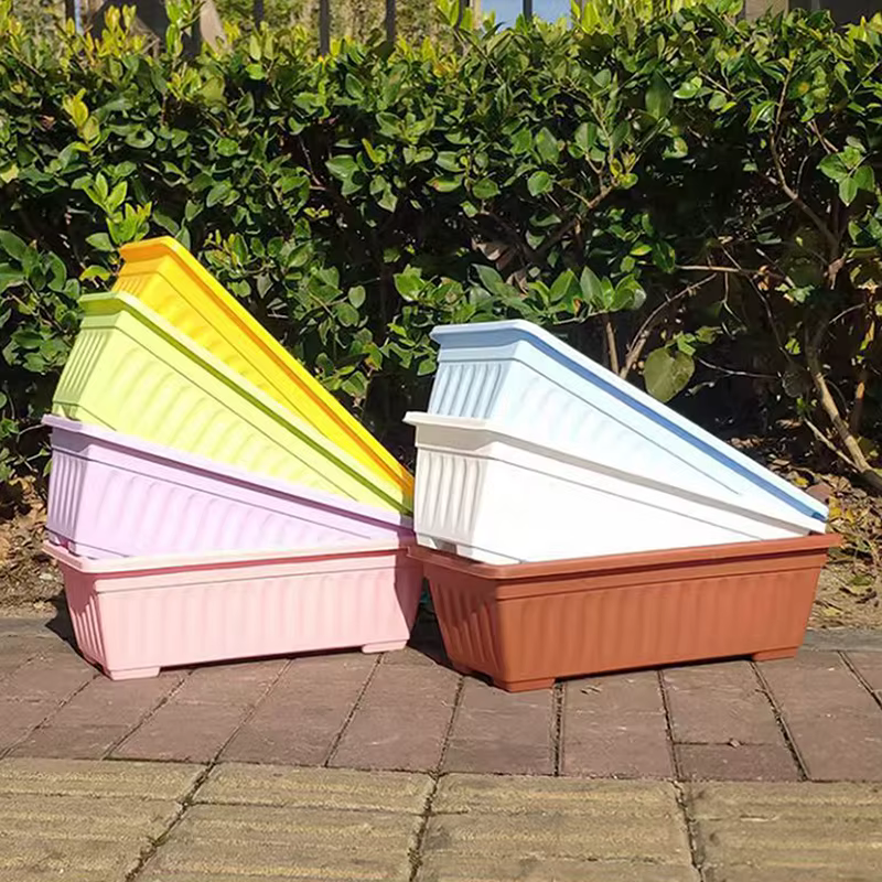 1 pot de fleurs rectangulaire en plastique pour balcon