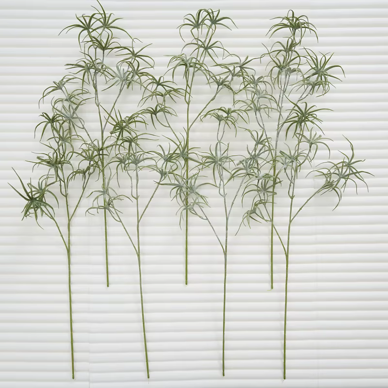 Branches artificielles de plantes vertes
