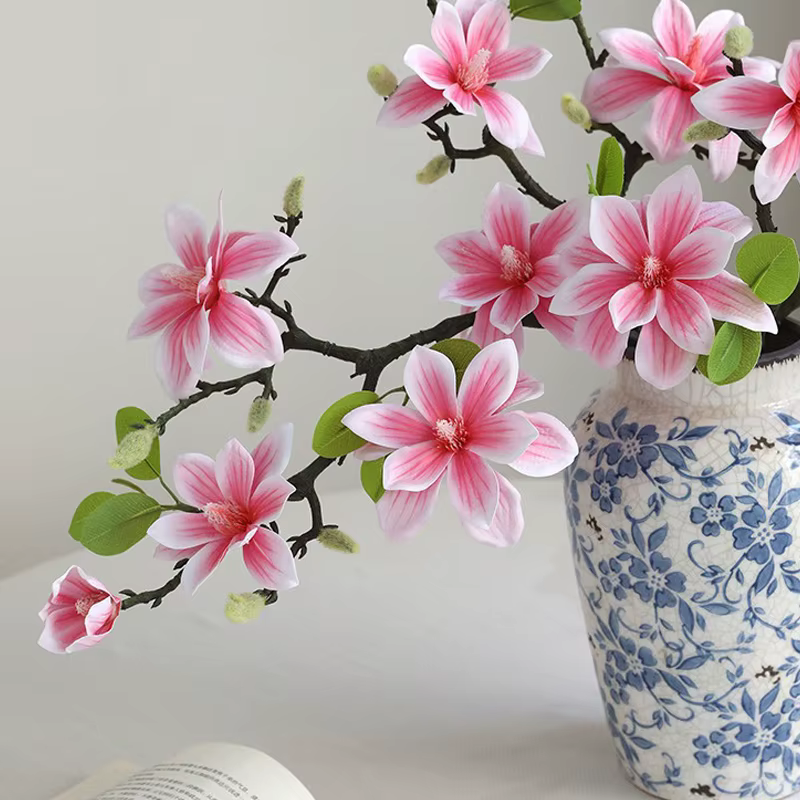 Fleurs artificielles de magnolia ouvert
