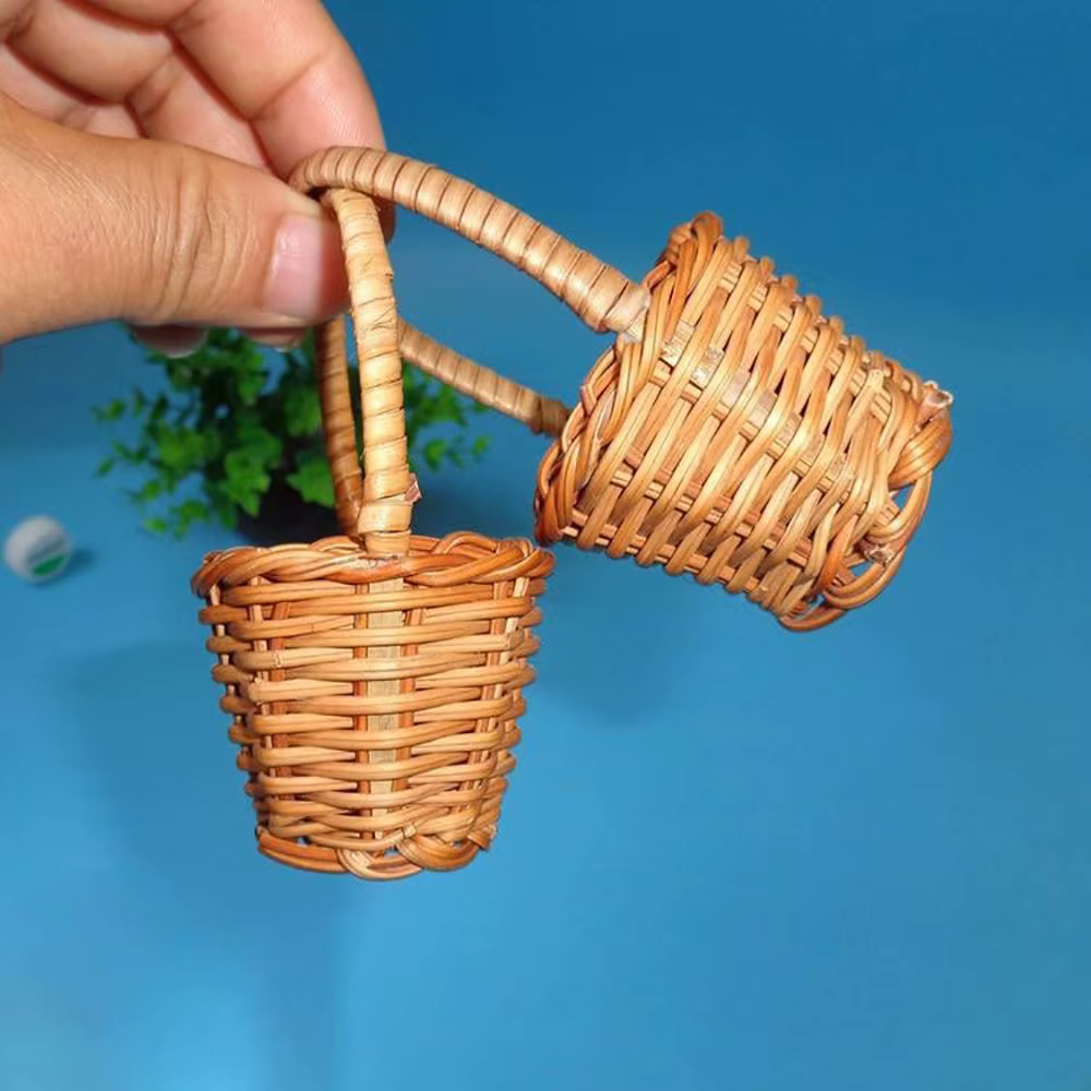 Mini paniers à fleurs tressés avec poignée