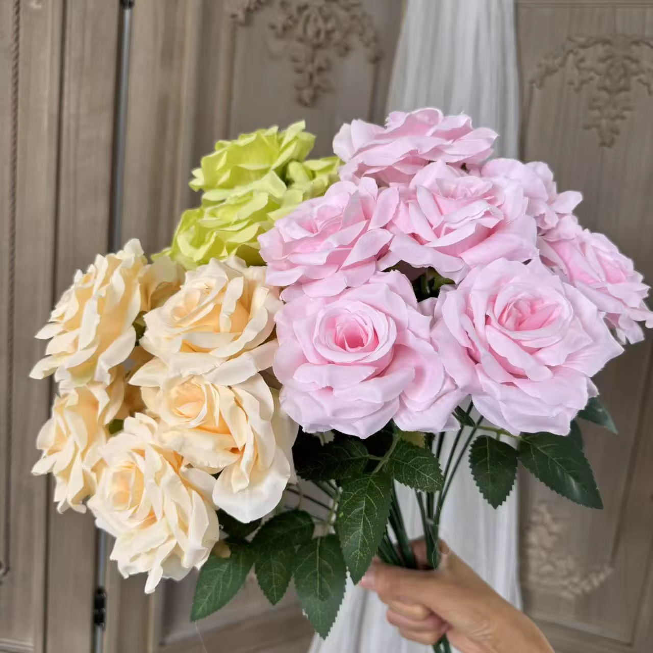 Bouquet de roses artificielles en diamant