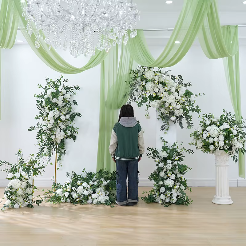 Blanc bébé souffle verdure saule accrocher fleur rangée Table centres