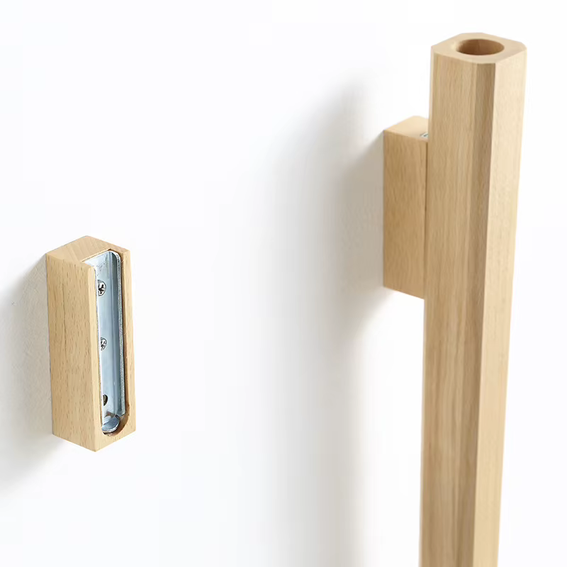 Vase à fleurs suspendu en bois massif