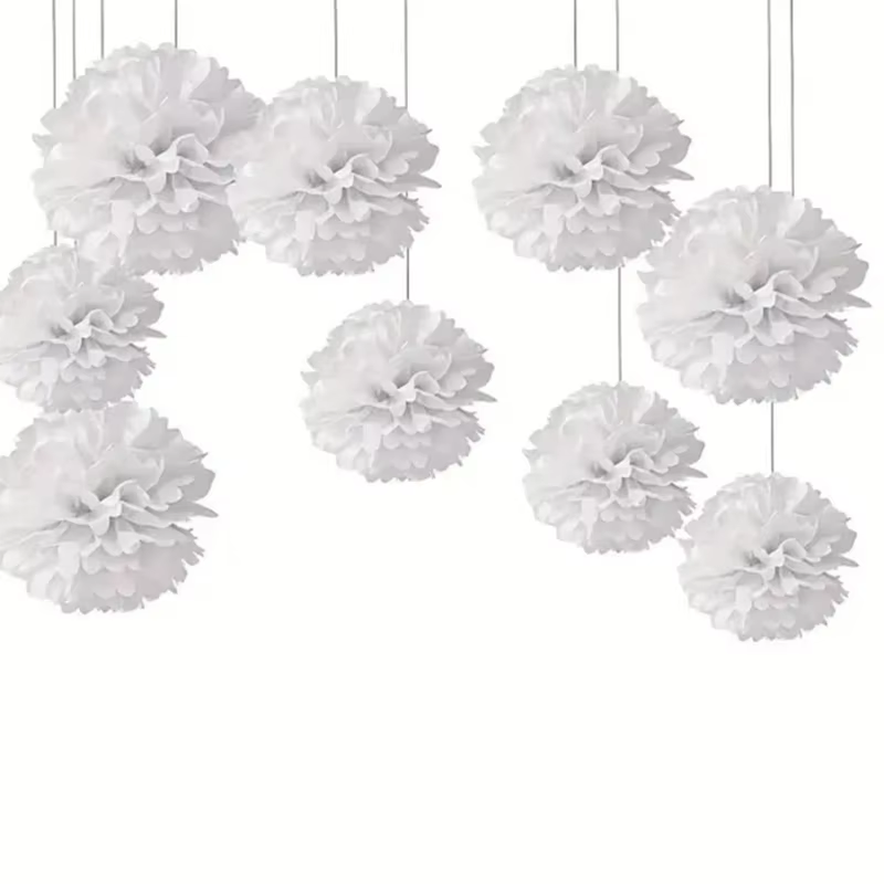 Boules de fleurs en papier blanc