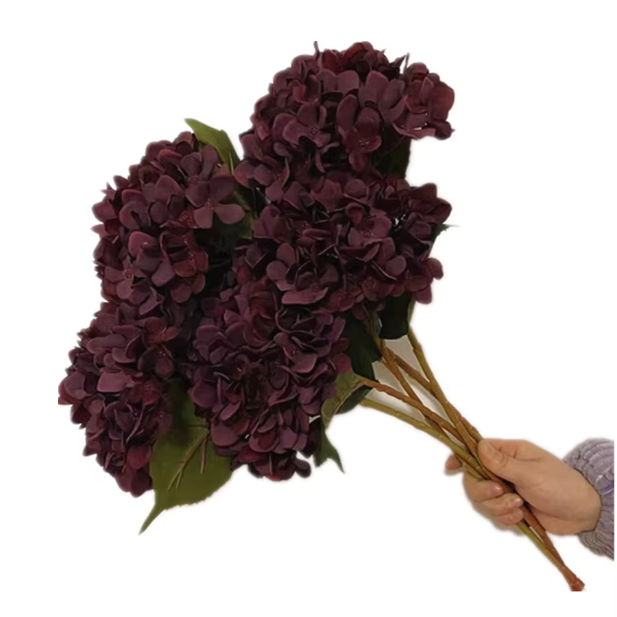 Une plante d'hortensia artificielle de peinture d'huile de soie de branche de fleur d'hydragène de couleur rétro