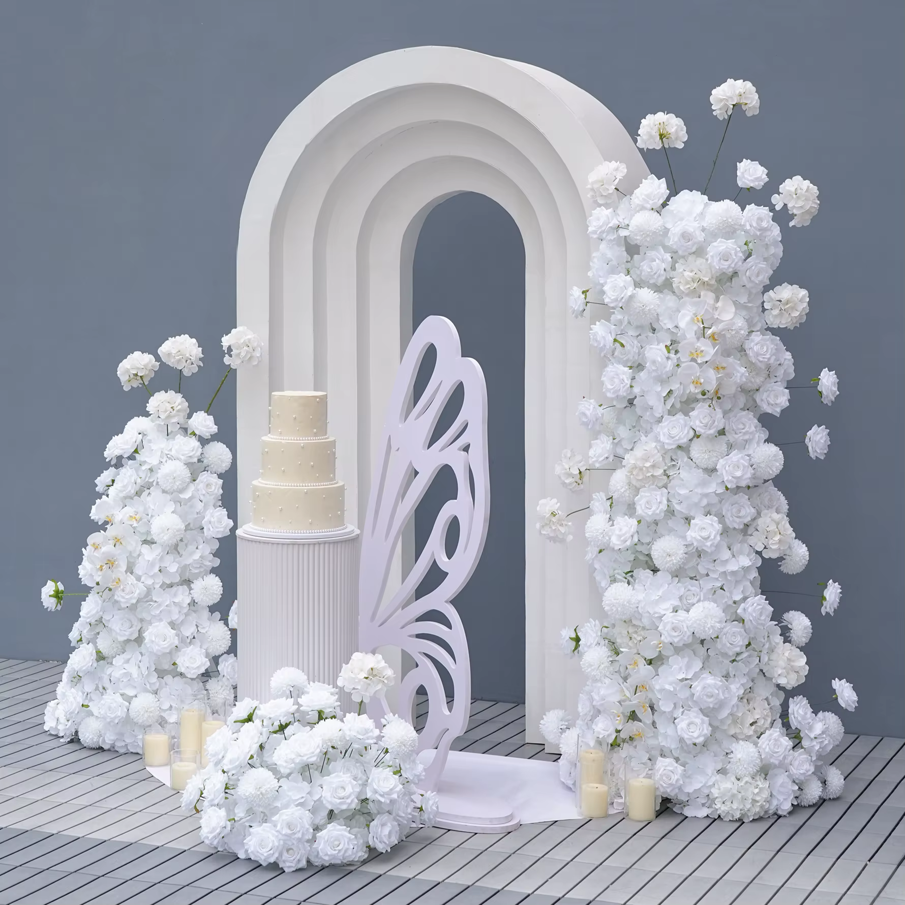 X7749 Arrangements floraux de mariage en hortensias et orchidées blanc pur
