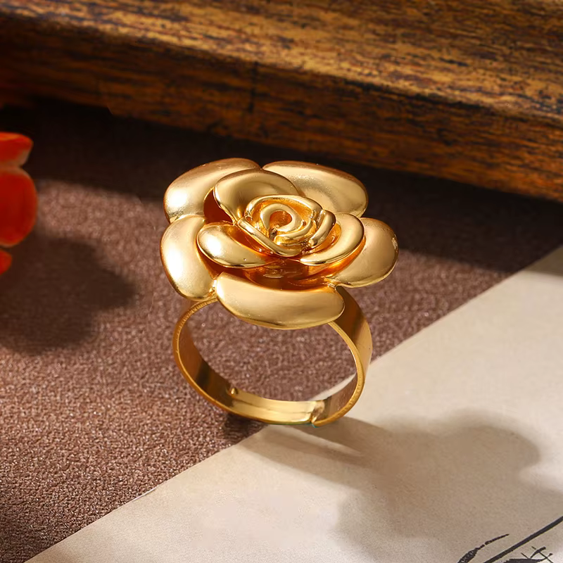 Bague Fleur Rose Dorée de Luxe pour Femme - Bijou Élégant à Motif Floral, Idéal pour Mariage, Fiançailles, Fête