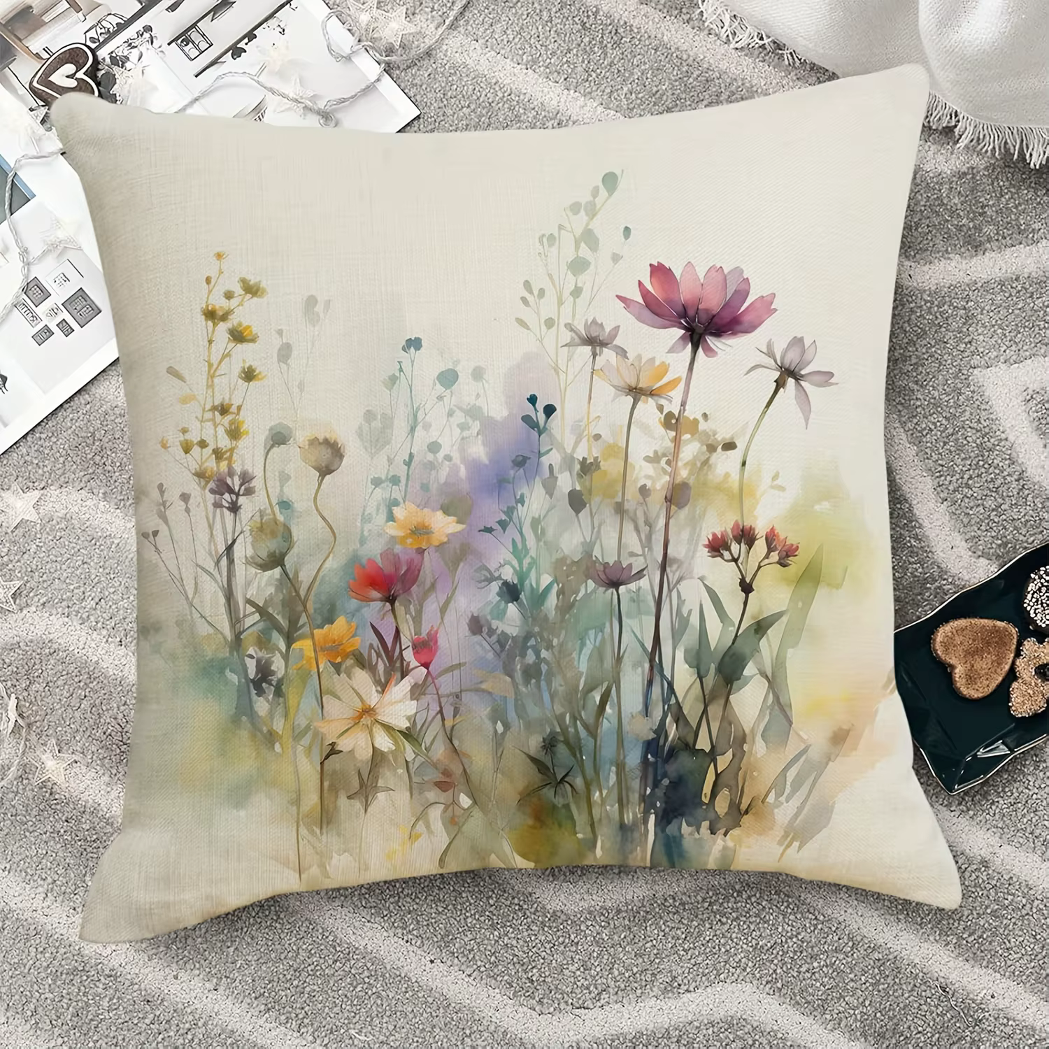 Housse de coussin en lin à fleurs sauvages aquarelle – Décoration d'intérieur élégante