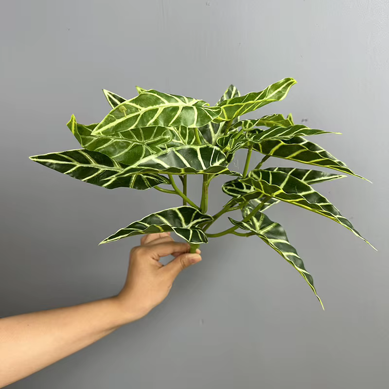 Lot de 6 plantes artificielles en plastique