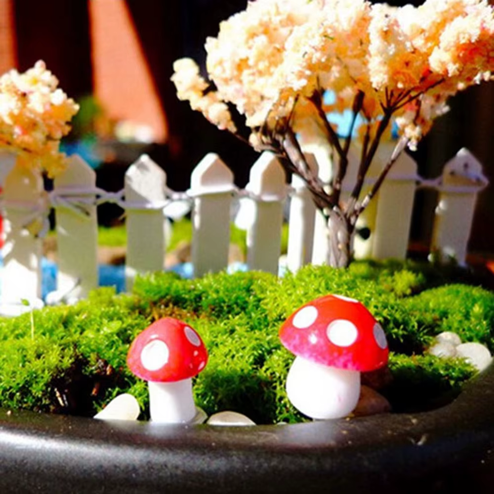 Mini champignon rouge de jardin