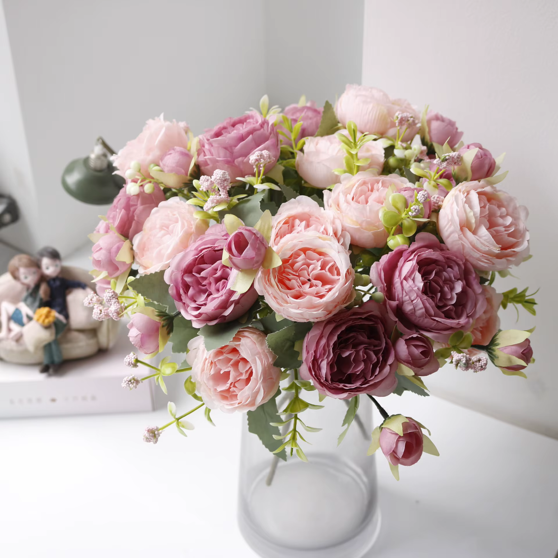 Fausses fleurs violettes en soie