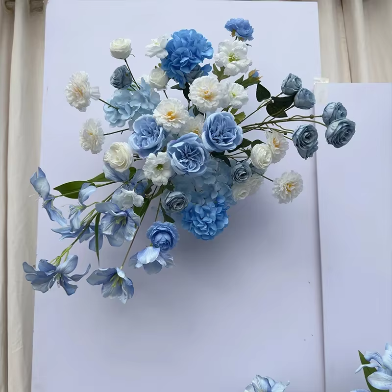Chemin de fleurs roses artificielles de luxe