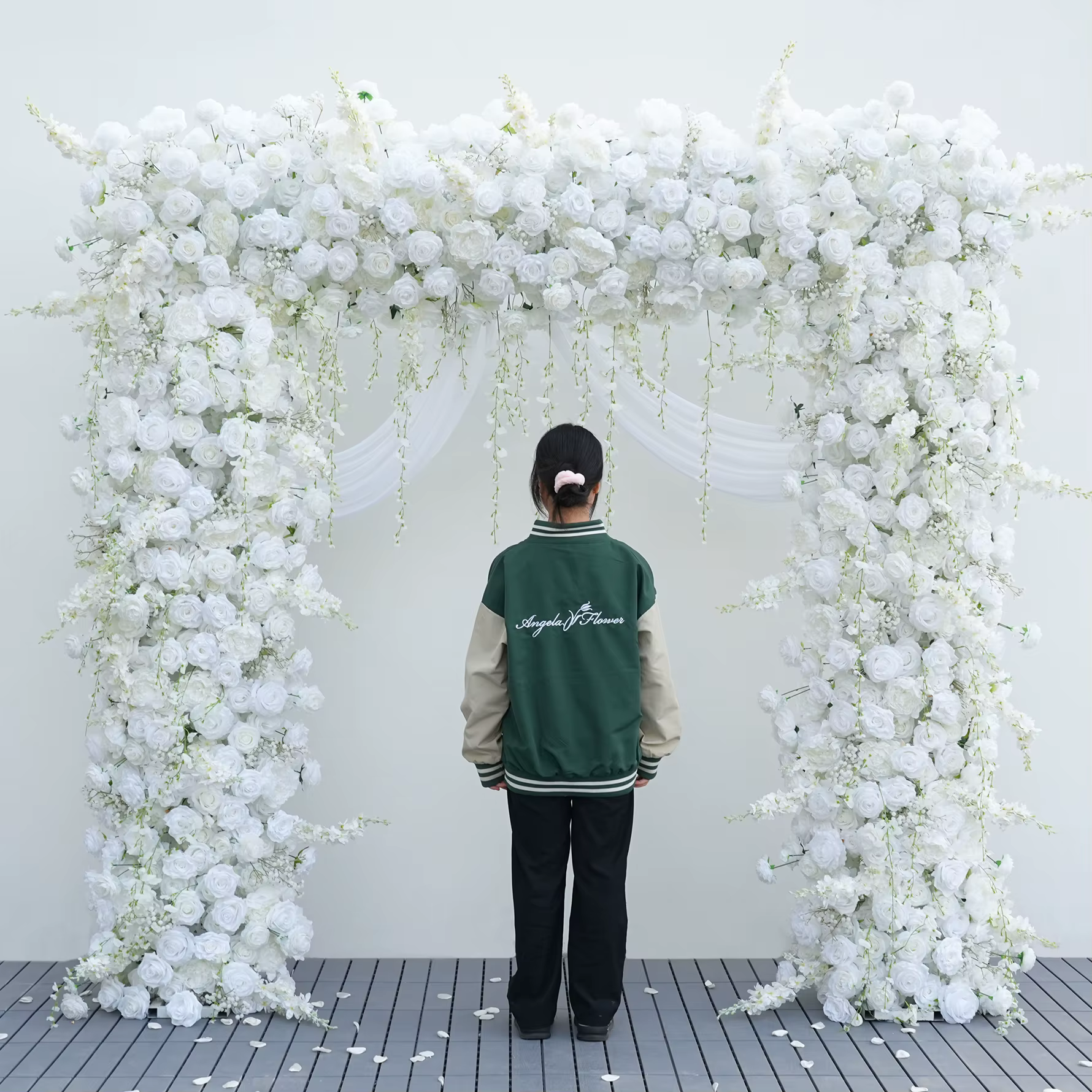 A8873 blanc Delphinium suspendu glycine florale arrangements artificiels toile de fond de mariage décoration fleur arc pour la cérémonie