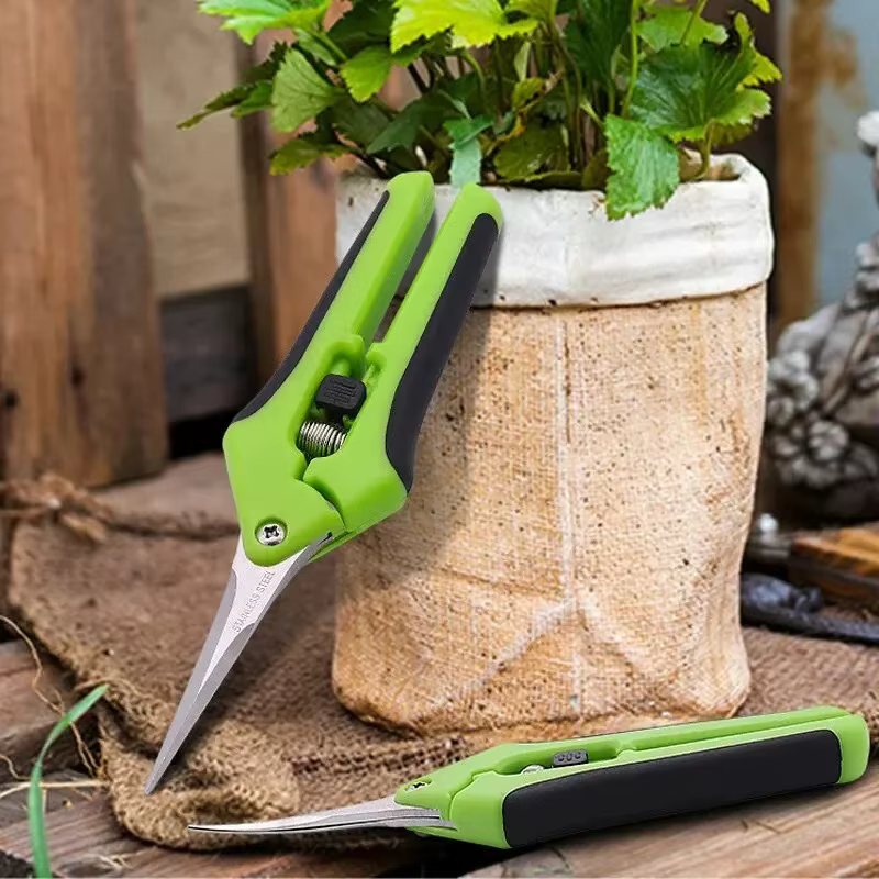 Ciseaux de jardin antidérapants et permettant d'économiser du travail