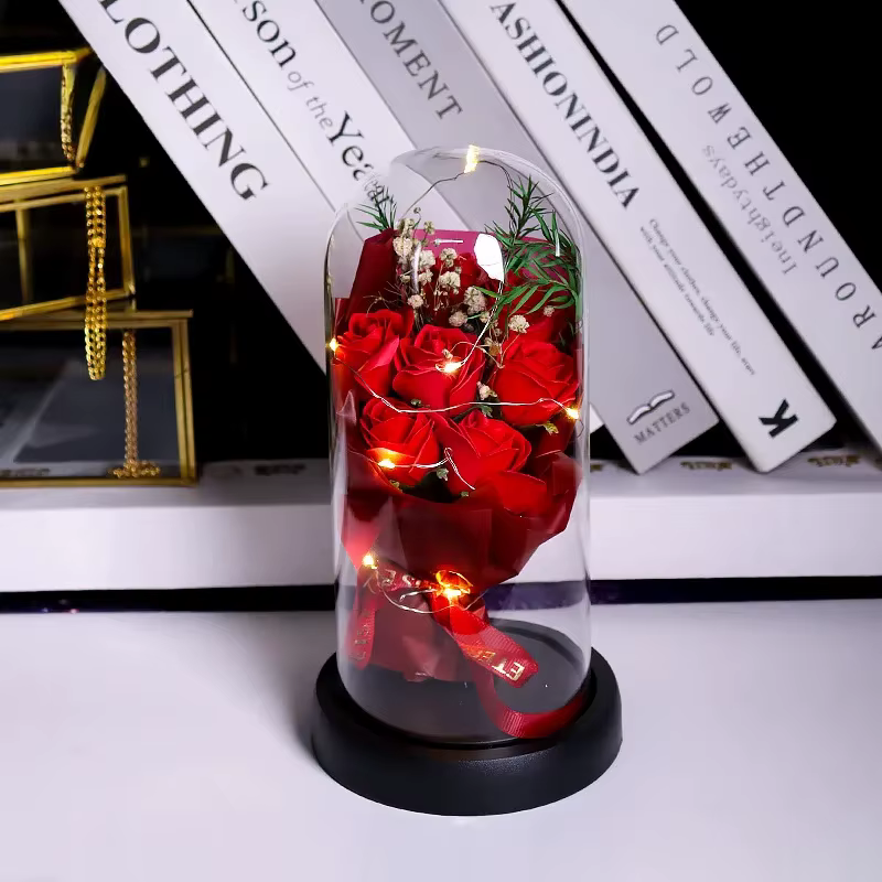 Bouquet de roses éternelles sous cloche en verre – Un cadeau pour votre petite amie