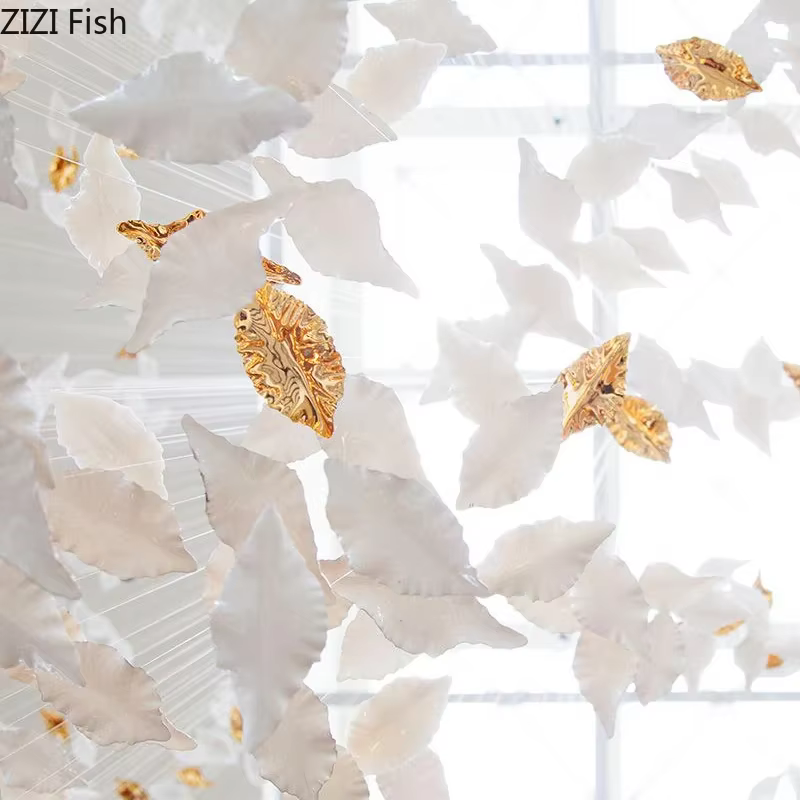Ornements de plafond en feuilles flottantes