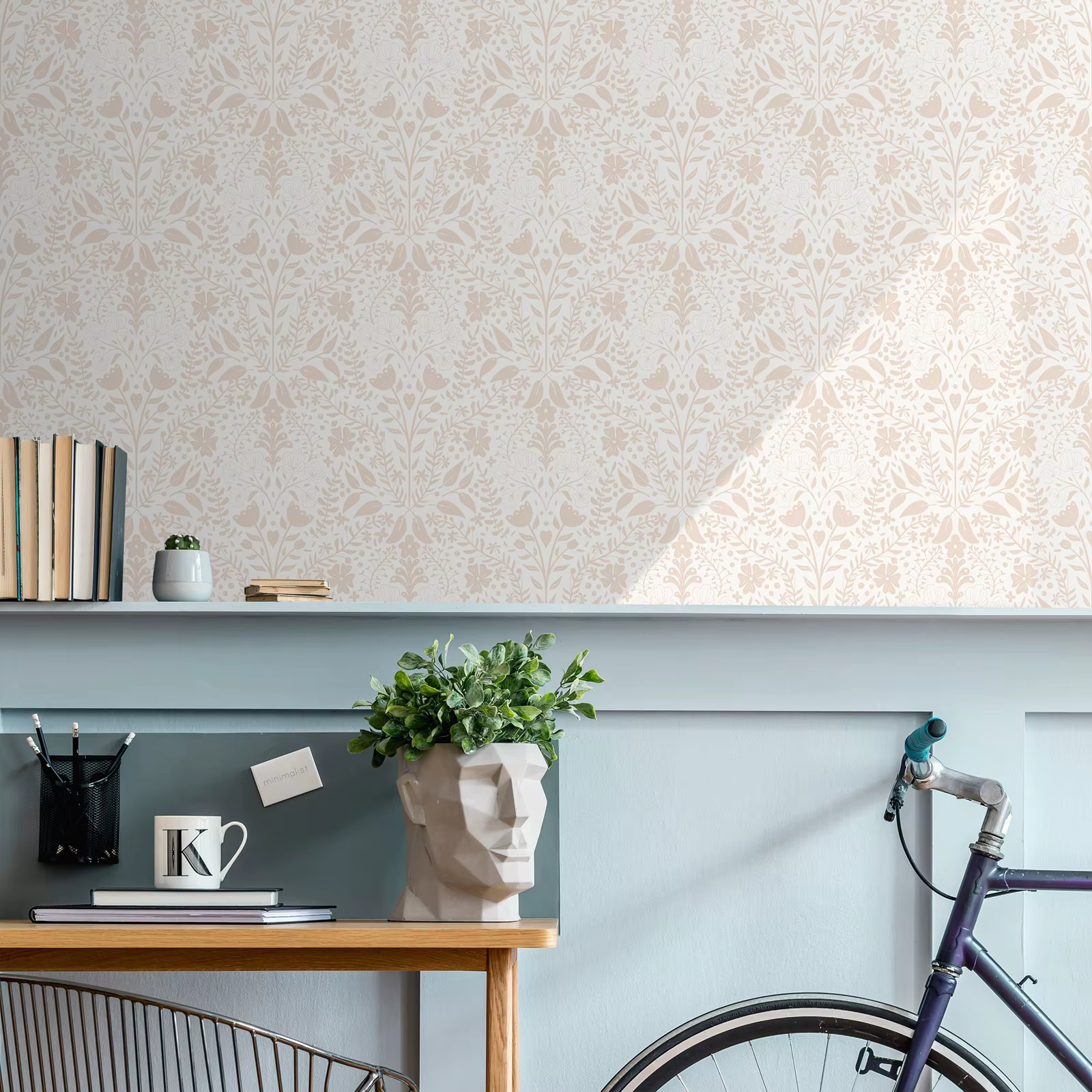 Papier peint adhésif beige à motif floral damassé
