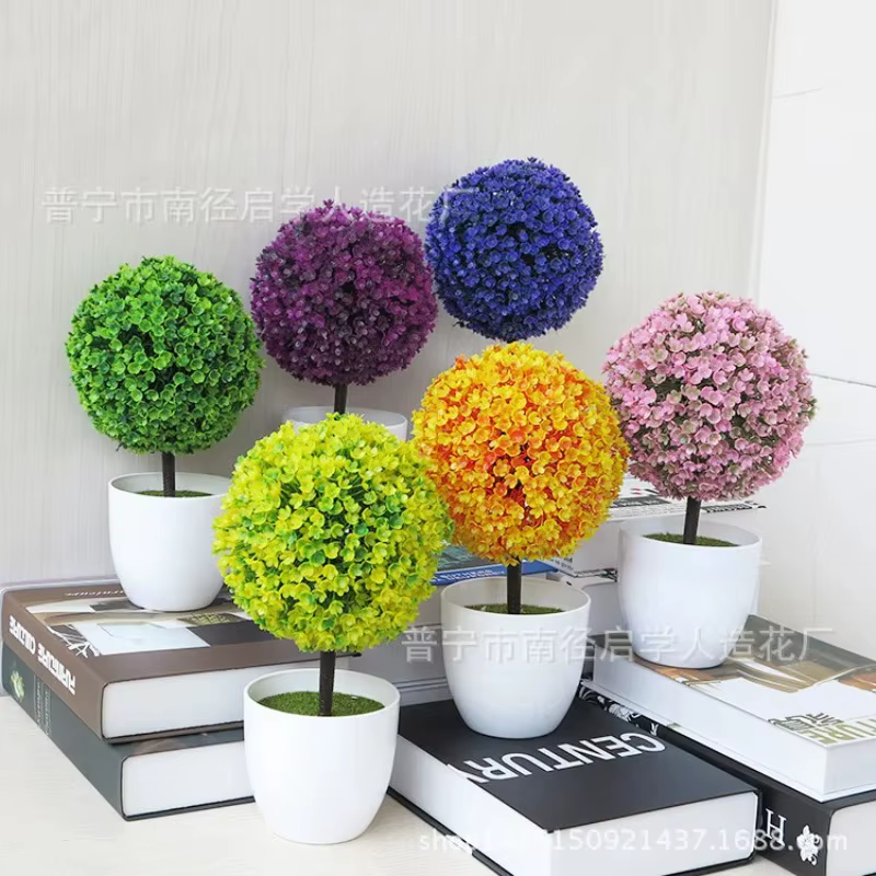 Petit arbre artificiel en pot