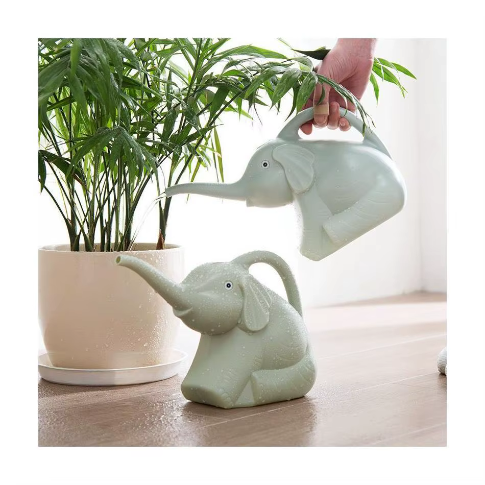 Arrosoir en forme d'éléphant