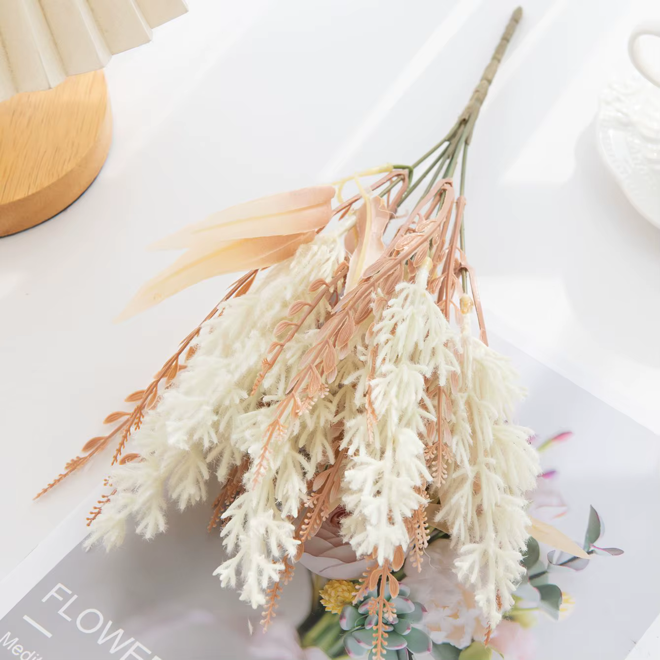 Plantes Artificielles : Roseaux Décoratifs pour la Maison, Bonsaïs, Décoration de Jardin Extérieur, Couronnes de Mariage pour la Saint-Valentin, Accessoires de Photographie Très Demandés