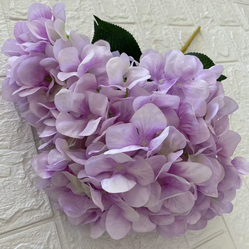 Fleur artificielle d'hortensia de style rétro