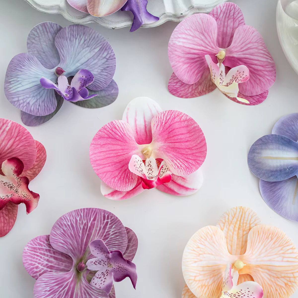 50/100 pièces fleurs artificielles Thai papillon orchidée articles de vente chaude Festival mariage chapellerie de mariée cheveux bricolage cadeau décoration