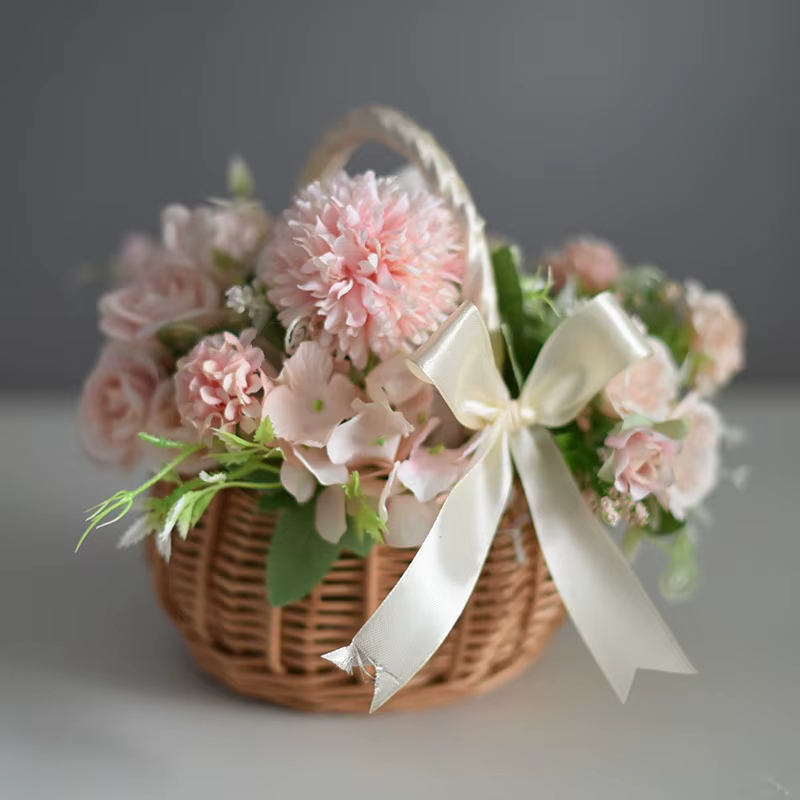Panier à fleurs tissé en rotin