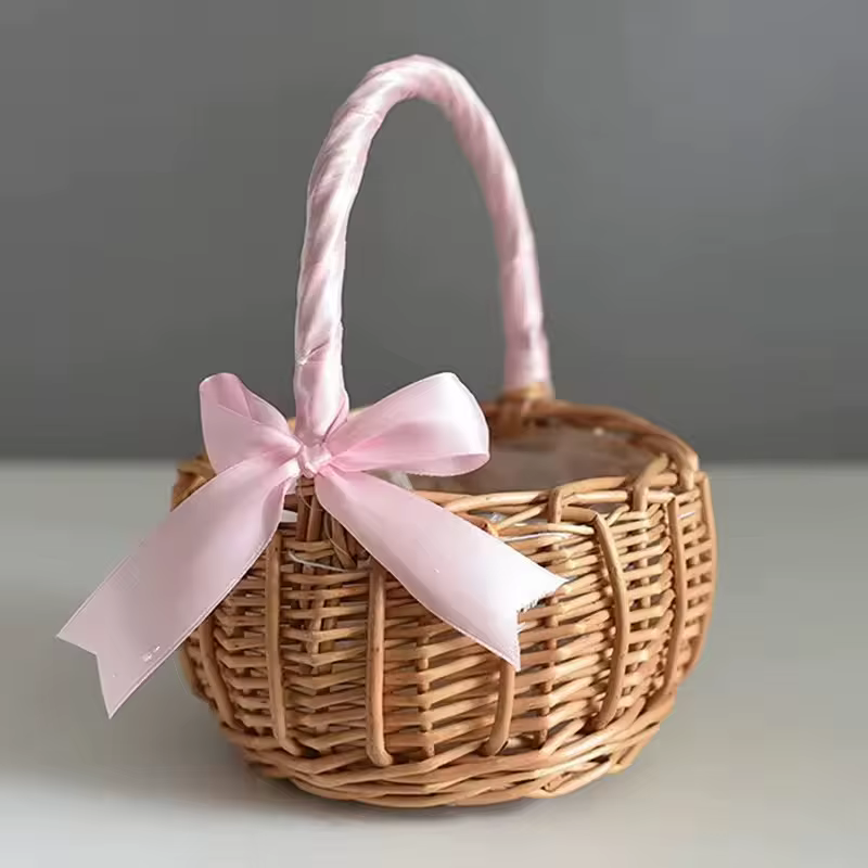 Panier à fleurs tressé en rotin
