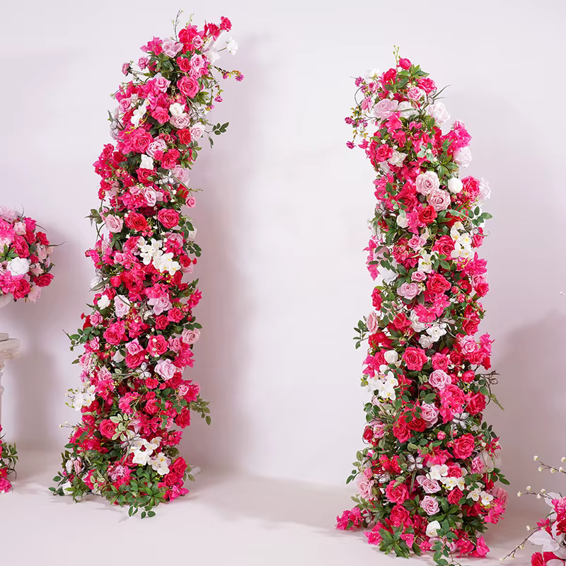 Série Rose vif Rose verdure fleur rangée décor mariage toile de fond corne arc église Banquet événement scène Arrangement Floral H866319