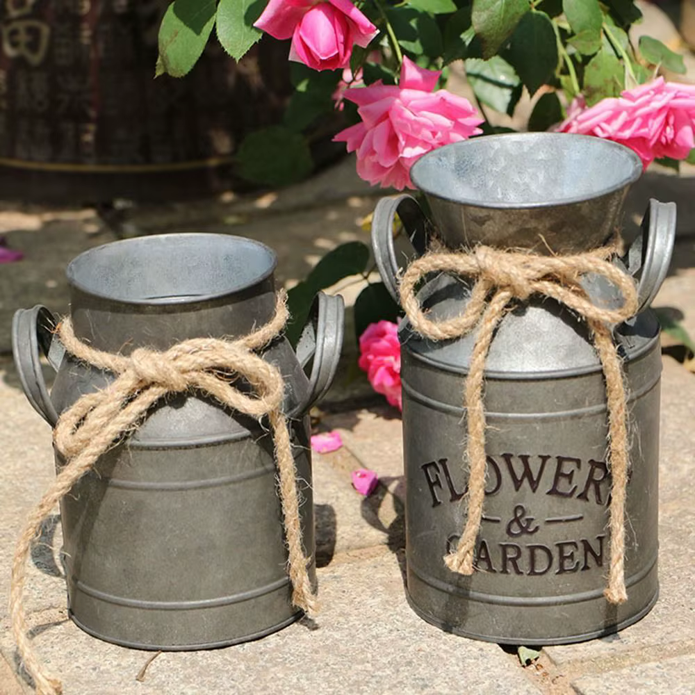 Pot de fleurs vintage en fer