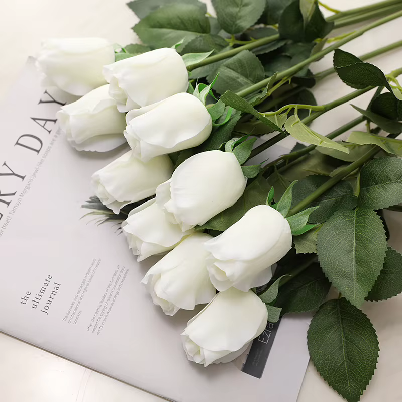12/15 pièces de fleurs artificielles au toucher réel